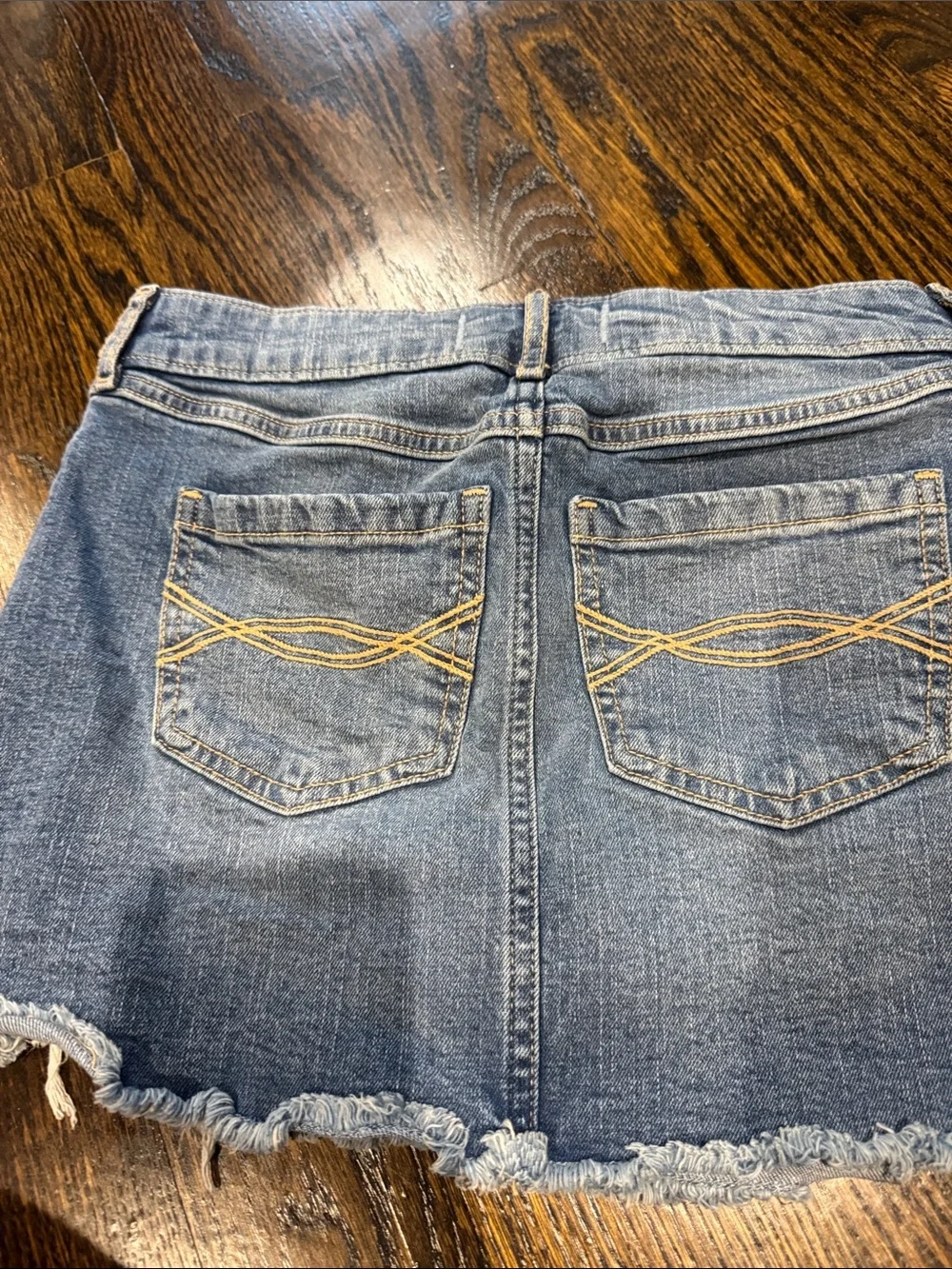 Abercrombie & Fitch light blue